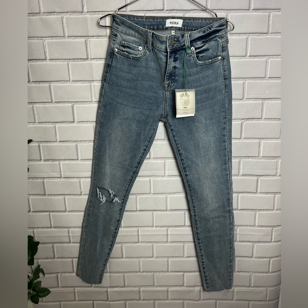 PISTOLA Audrey Women's mid rise Light Blue distressed skinny Jeans/size 26